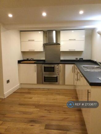 Fully Fitted Kitchen