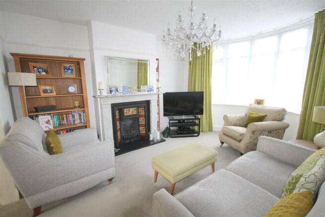 Sitting room 3.JPG