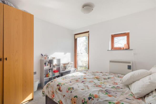 2 bed Apartment for sale Image 12