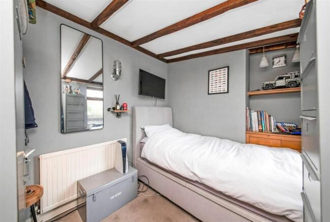 GROUND FLOOR BEDROOM