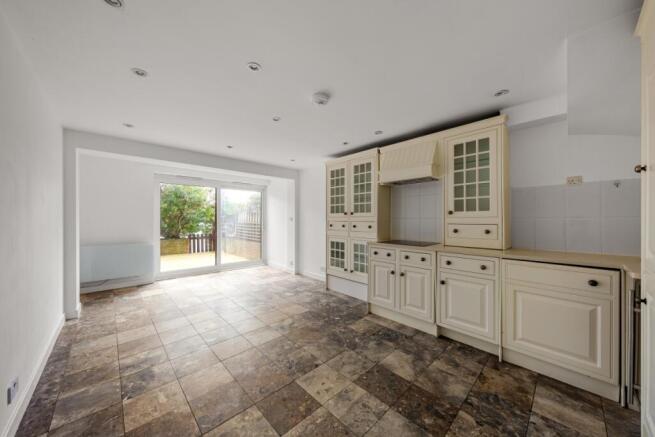 House in London - View 2