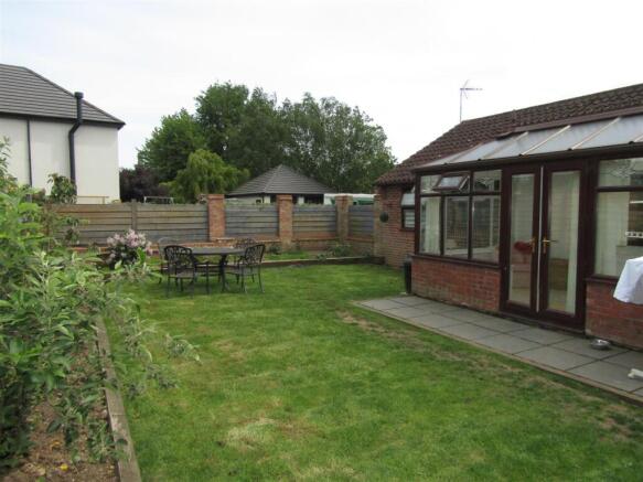 2 bed Detached Bungalow for sale Image 4