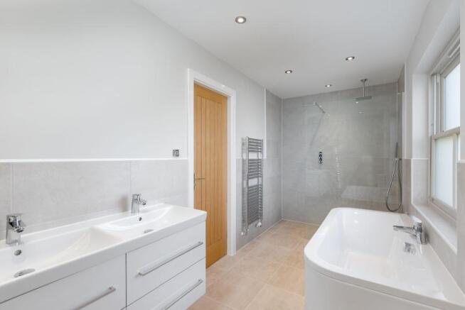 Master En-suite