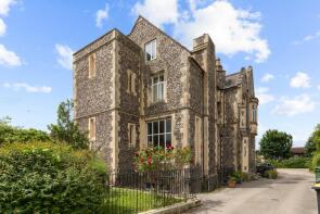 9, Shoreham Court, The Close, Shoreham-by-sea BN43 5AR
