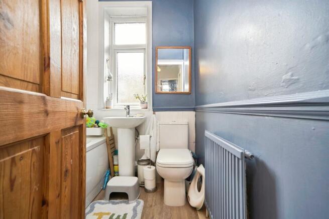 3 bed Terraced for sale Image 10
