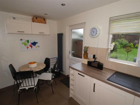 Kitchen Cont'd....