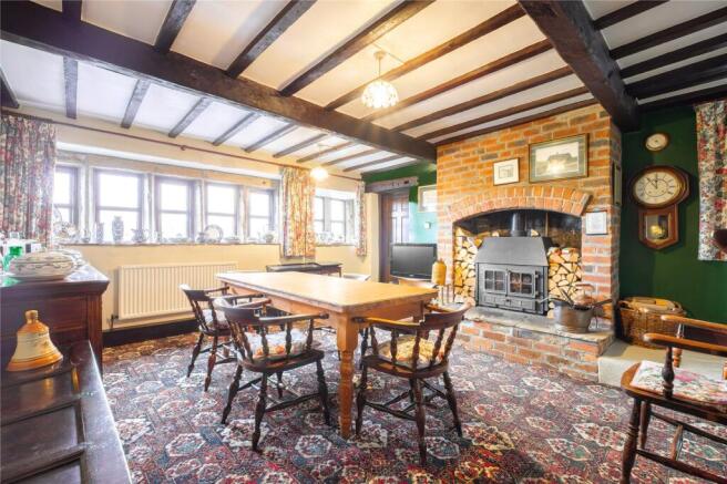5 bed Detached for sale Image 5