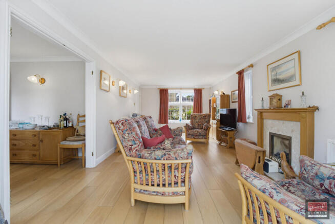 Lammas Close, Staines-upon-Thames, Surrey TW18 photo 4