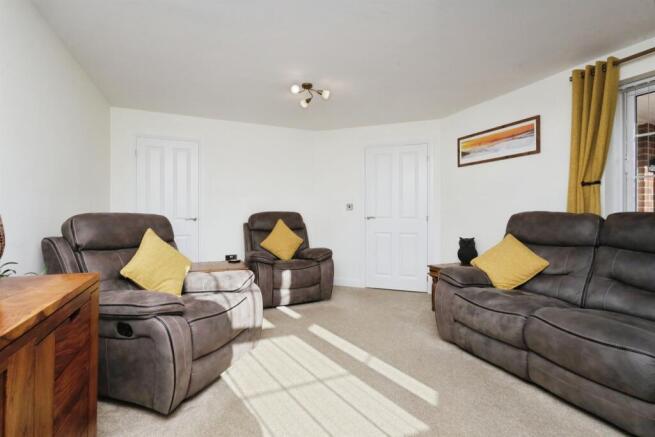 Mayfield Gardens, Hailsham photo 3