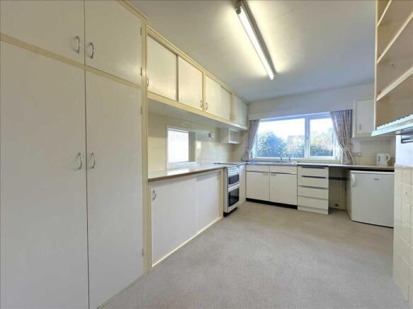3 bed Bungalow for sale Image 8