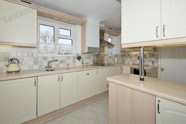 Kitchen/Breakfast Ro