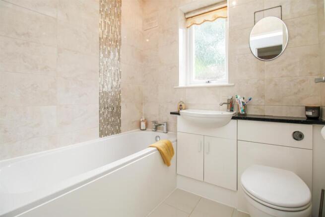 3 bed Semi-Detached Bungalow for sale Image 7