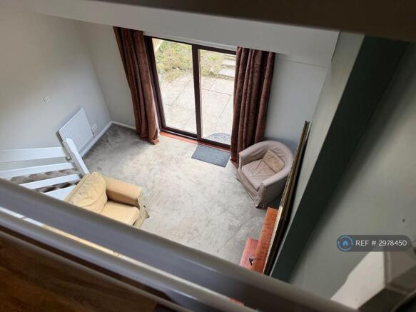 1 bed Terraced to rent Image 6
