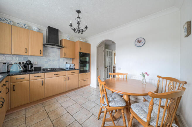 1-1303744-1-683d9...