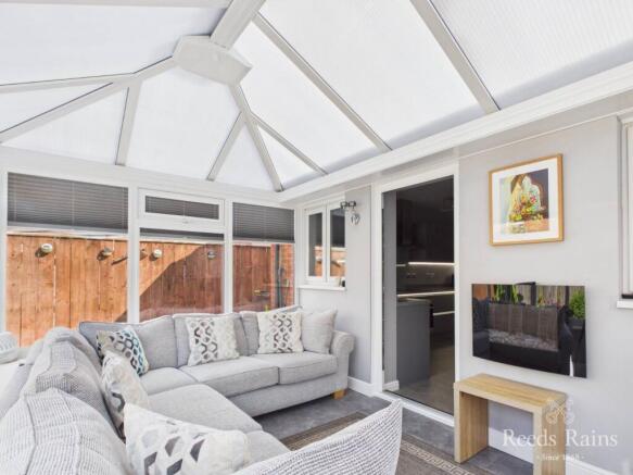 2 bed Bungalow for sale Image 10