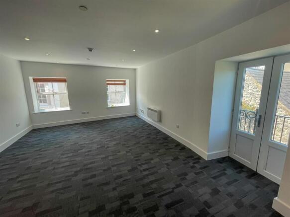 19 The Courtyard-8.jpg