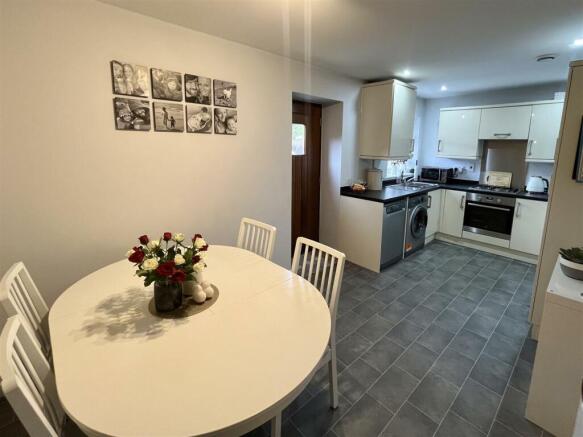 Kitchen/Dining Room