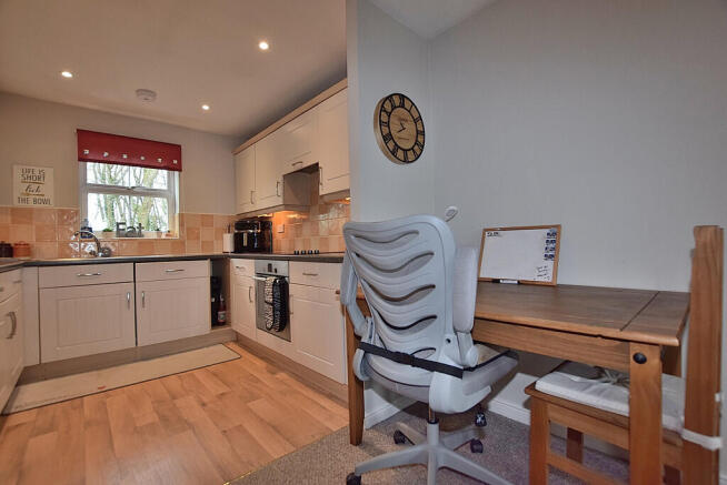 2 bed Apartment for sale Image 7