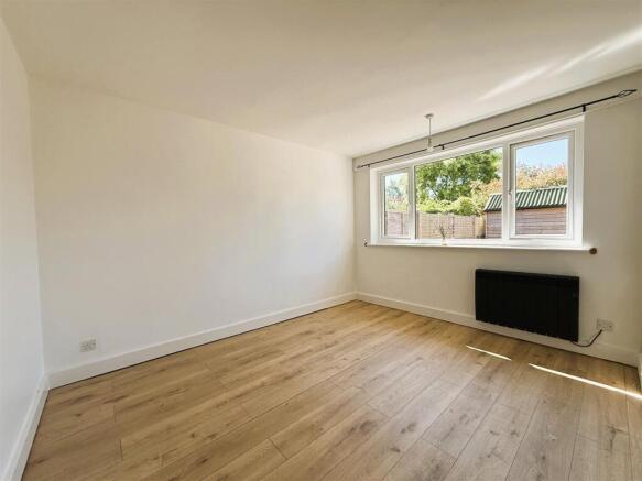 2 bed Semi-Detached Bungalow for sale Image 4