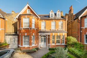 Flat 2, 141, Walm Lane, London NW2 3AU