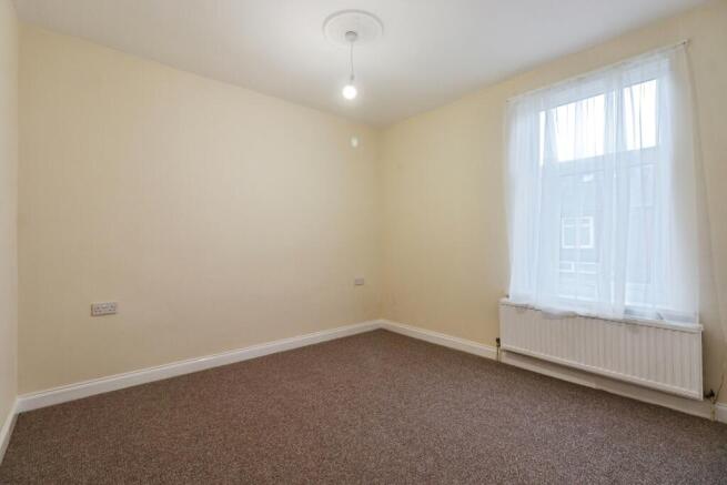 3 bed Terraced for sale Image 8