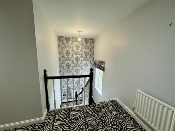 FIRST FLOOR LANDING