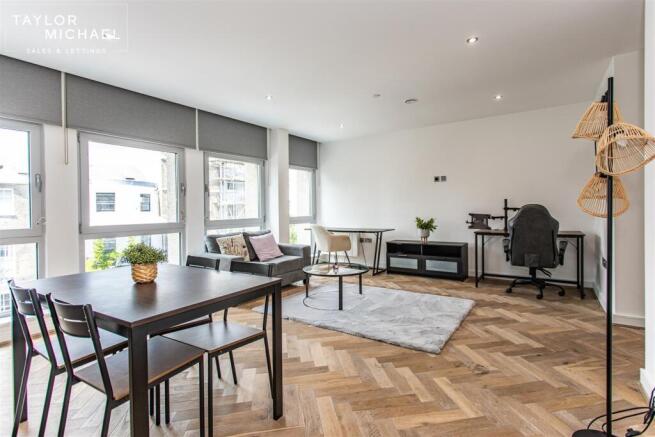 Kitchen / Living Room