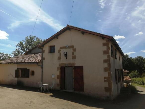 Photo 1