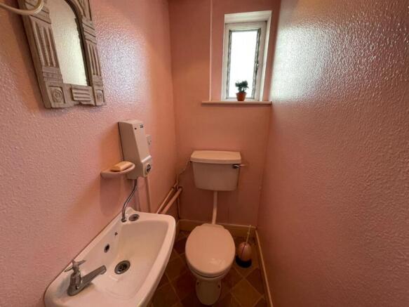2 bed Apartment for sale Image 9