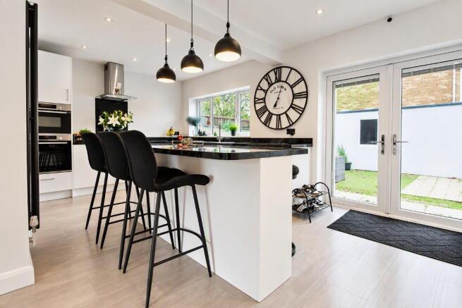 Sunningdale, Yate, BS37 4HD photo 5