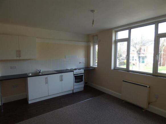Flat 2 55 Derby Road Kitchen Area.JPG