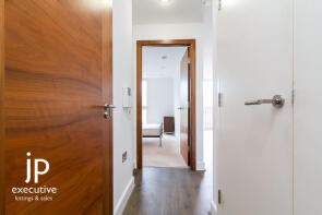 289, Hayes Apartments, The Hayes, Cathays, Cardiff CF10 1EF