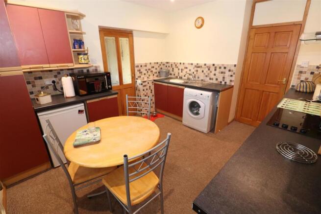 Kitchen / Breakfast Room
