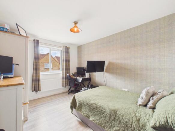 4 bed Semi-Detached for sale Image 11