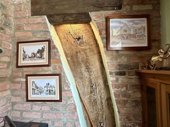 cruck beam
