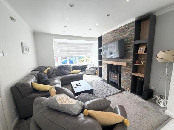3 bed Semi-Detached for sale Image 8