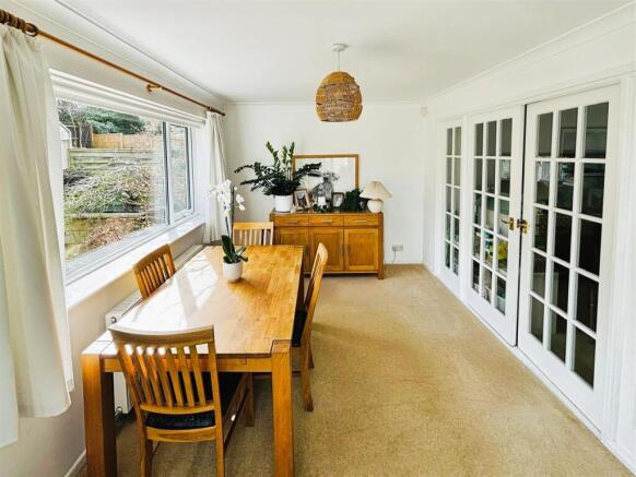 Dining Room.jpg