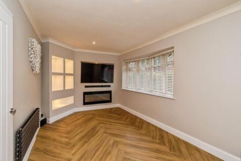 Hawthorn Road, Walsall, WS4
