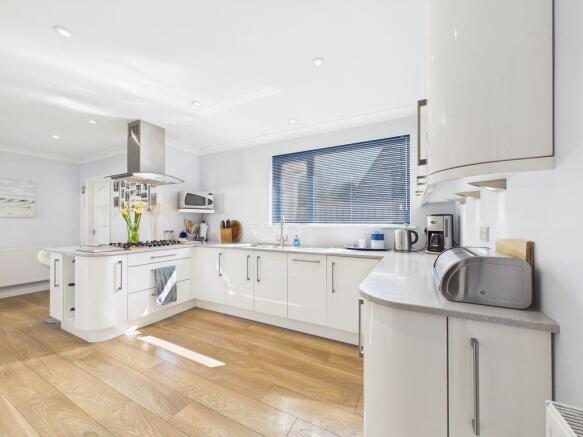 kitchen/breakfast room