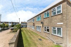 Flat 4, Cuckmere House, Coast Road, Pevensey BN24 6NL
