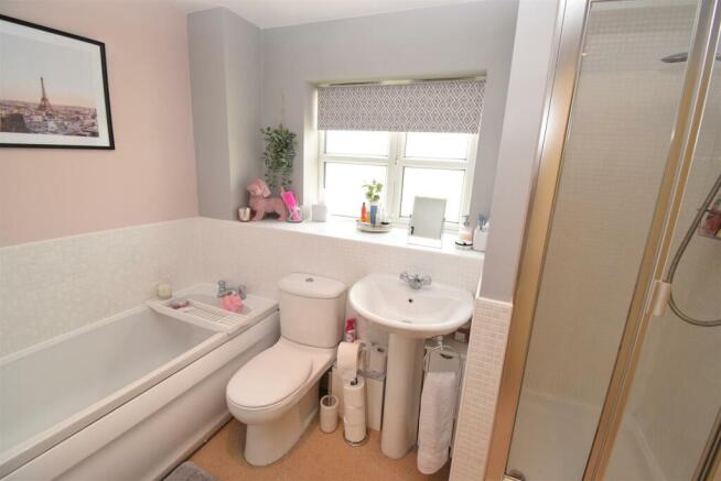 Bath/Shower Room