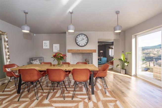 4 bed Detached for sale Image 10