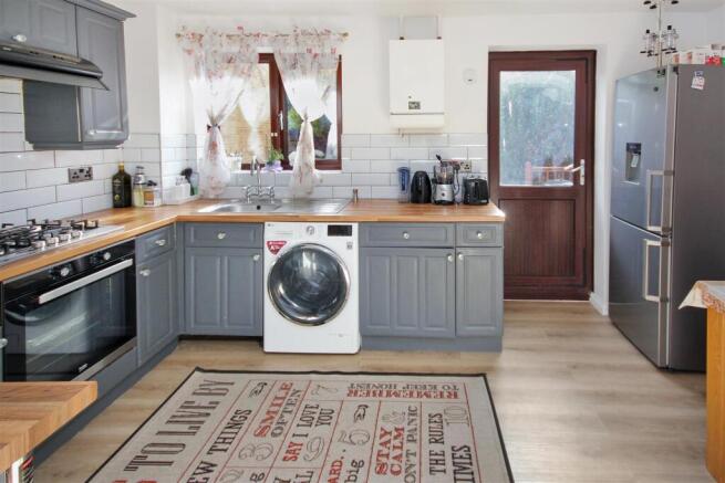 kitchen 2.JPG
