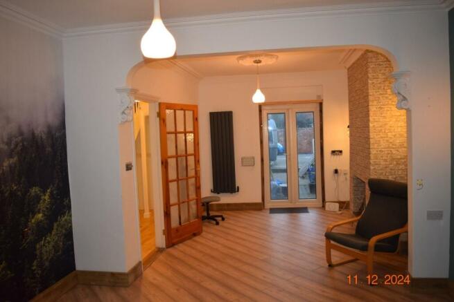 Lounge/Dining Room