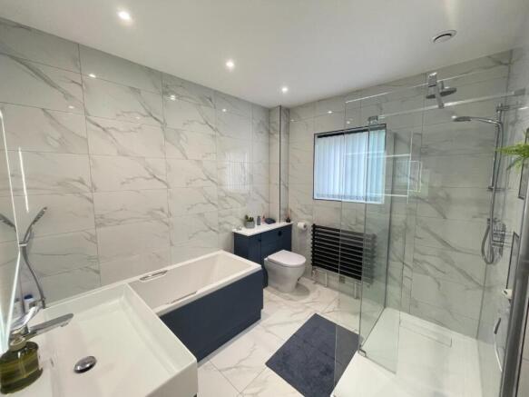 EN-SUITE (B1)