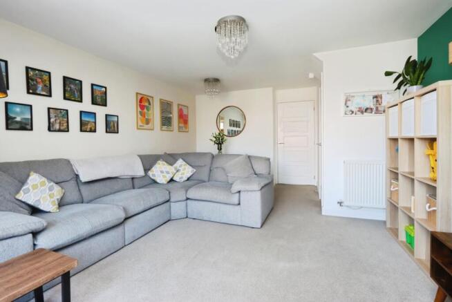 3 bed Town House for sale Image 6