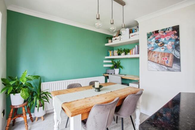 3 bed Semi-Detached for sale Image 5