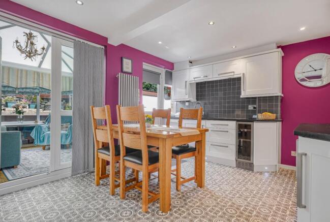 3 bed Semi-Detached for sale Image 7