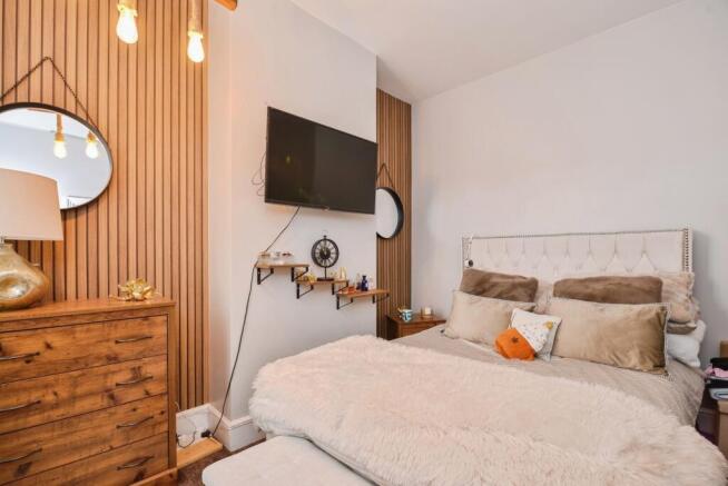 3 bed Terraced for sale Image 12