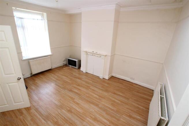 ackworthst34lounge2.
